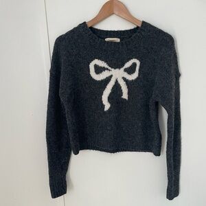 Jessica Simpson Grey Coquette Cropped Sweater with White Bow Size M